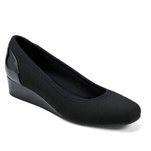 Easy Spirit Gwenyth Low Wedge Pumps in Black NEW Size 9 M